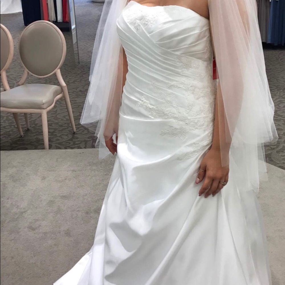 David’s bridal wedding dress